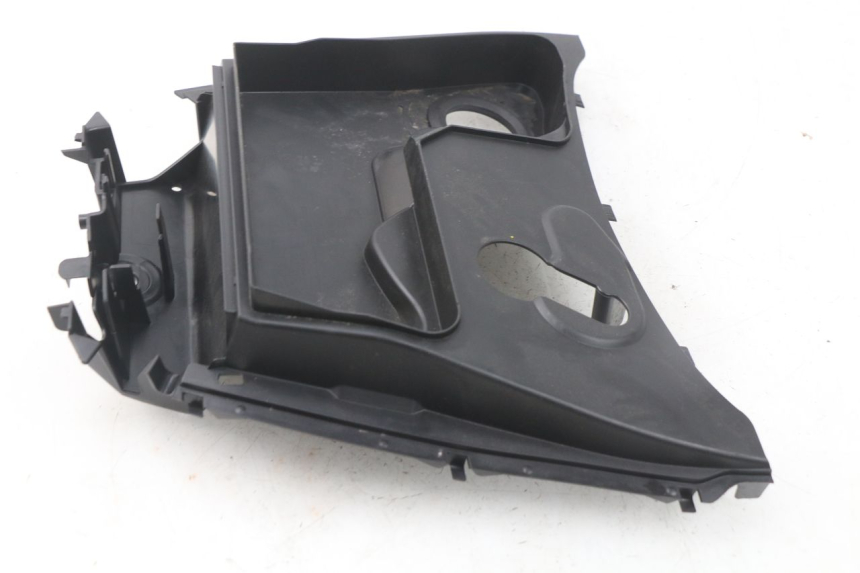 photo de OBUDOWA ZBIORNIKA MBK MW TRYPTIK 125 (2017 - 2022) - Inny kąt widzenia