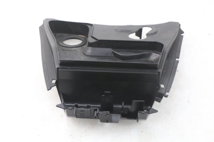 photo de OBUDOWA ZBIORNIKA MBK MW TRYPTIK 125 (2017 - 2022) - Zbliżenie techniczne