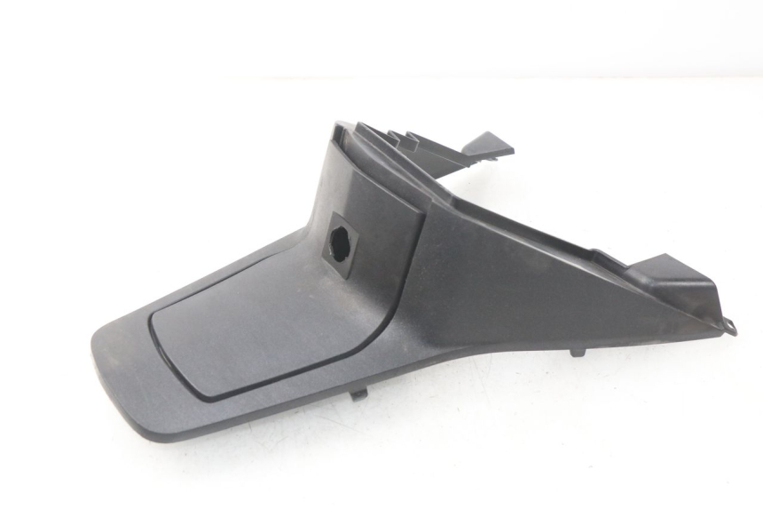 photo de OSŁONA ZBIORNIKA PEUGEOT SATELIS 125 (2006 - 2009) - Zbliżenie techniczne