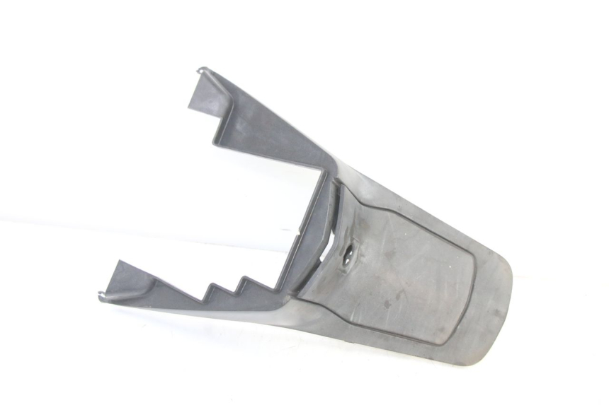 photo de OSŁONA ZBIORNIKA PEUGEOT SATELIS 250 (2006 - 2012) - Zbliżenie techniczne