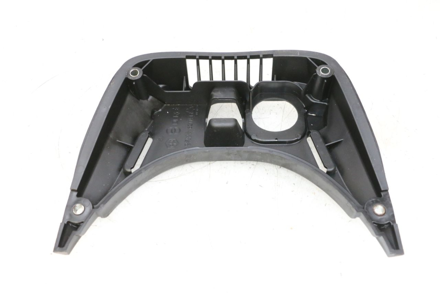 photo de OBUDOWA ZBIORNIKA PIAGGIO VESPA GTS SUPER IE 125 (2009 - 2016) - Zoom stanu zużycia