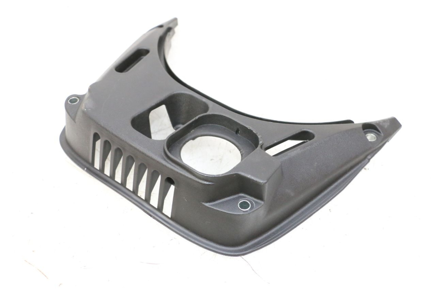 photo de OBUDOWA ZBIORNIKA PIAGGIO VESPA GTS SUPER IE 125 (2009 - 2016) - Zbliżenie techniczne