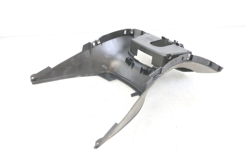 photo de OBUDOWA ZBIORNIKA PIAGGIO X10 125 (2012 - 2017) - Zoom stanu zużycia