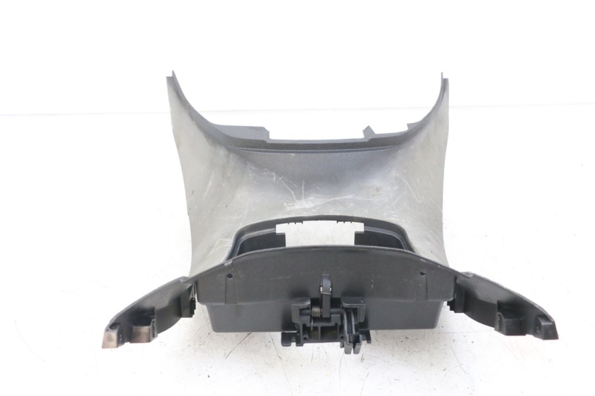 photo de OBUDOWA ZBIORNIKA PIAGGIO X10 125 (2012 - 2017) - Zbliżenie techniczne