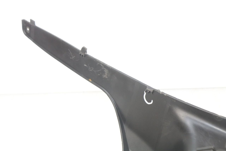 photo de OBUDOWA ZBIORNIKA PIAGGIO X7 125 (2007 - 2013) - Zoom stanu zużycia