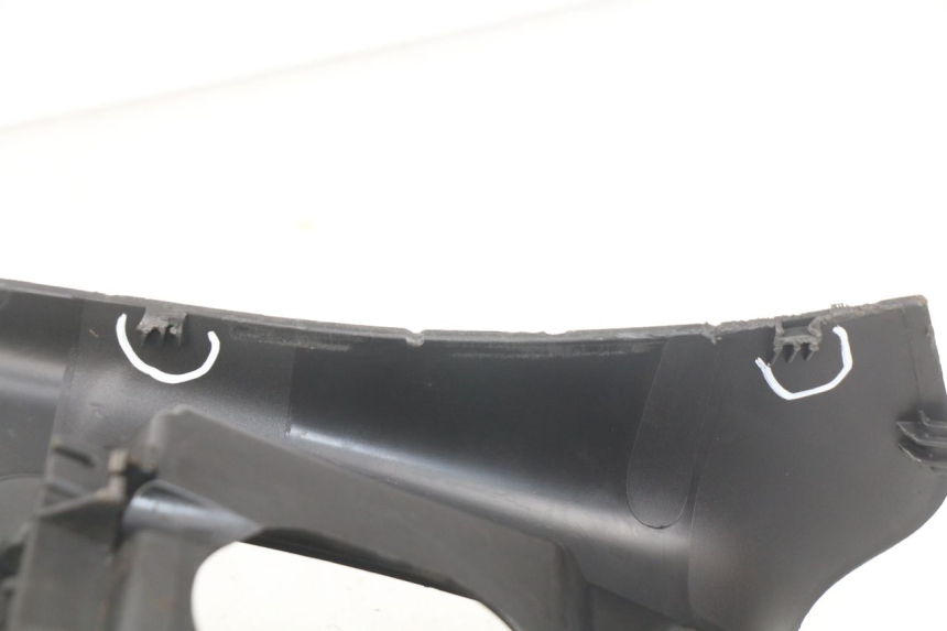 photo de OBUDOWA ZBIORNIKA PIAGGIO X7 125 (2007 - 2013) - Inny kąt widzenia