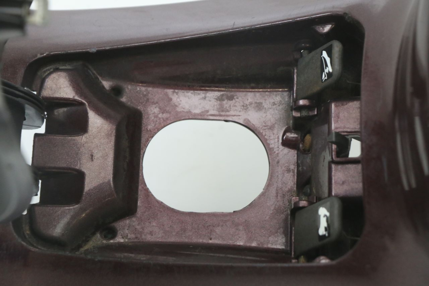 photo de OBUDOWA ZBIORNIKA PIAGGIO X8 125 (2004 - 2007) - Zbliżenie techniczne