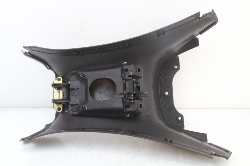 photo de OBUDOWA ZBIORNIKA PIAGGIO X8 125 (2004 - 2007) - Oznaczenia i referencje