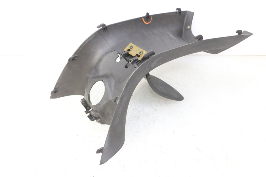 photo de OBUDOWA ZBIORNIKA PALIWA PIAGGIO X9 EVOLUTION 125 (2003 - 2007) - Zoom stanu zużycia