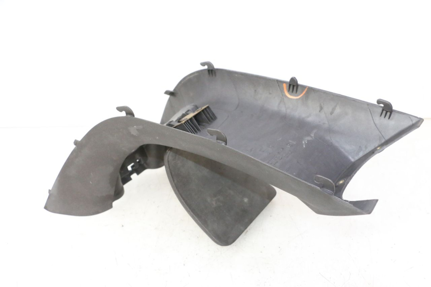 photo de OBUDOWA ZBIORNIKA PALIWA PIAGGIO X9 EVOLUTION 125 (2003 - 2007) - Zbliżenie techniczne