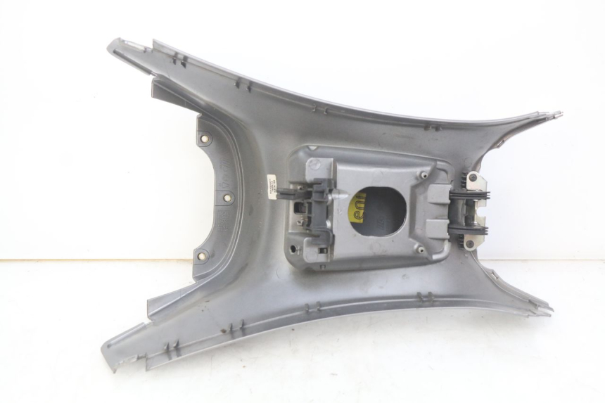 photo de OBUDOWA ZBIORNIKA PIAGGIO XEVO - X EVO 125 (2007 - 2017) - Inny kąt widzenia