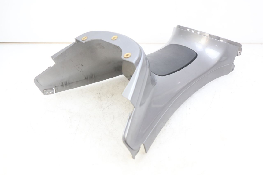 photo de OBUDOWA ZBIORNIKA PIAGGIO XEVO - X EVO 125 (2007 - 2017) - Zbliżenie techniczne