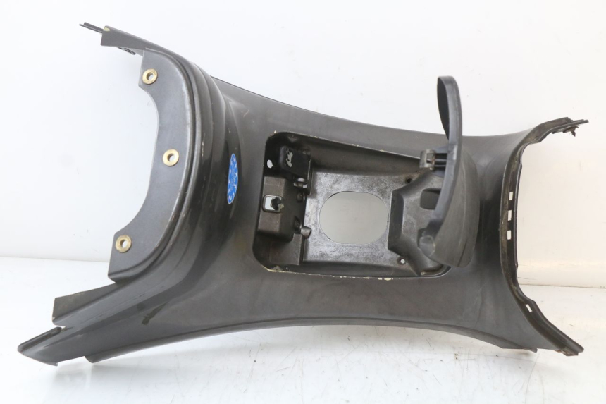 photo de OBUDOWA ZBIORNIKA PIAGGIO XEVO - X EVO 125 (2007 - 2017) - Zbliżenie techniczne