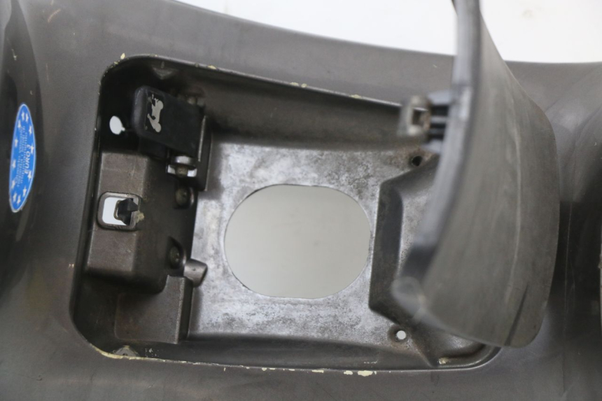 photo de OBUDOWA ZBIORNIKA PIAGGIO XEVO - X EVO 125 (2007 - 2017) - Punkty mocowania