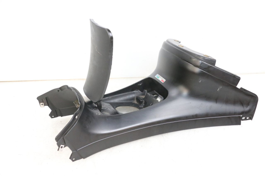 photo de OBUDOWA ZBIORNIKA PIAGGIO XEVO - X EVO 125 (2007 - 2017) - Widok główny