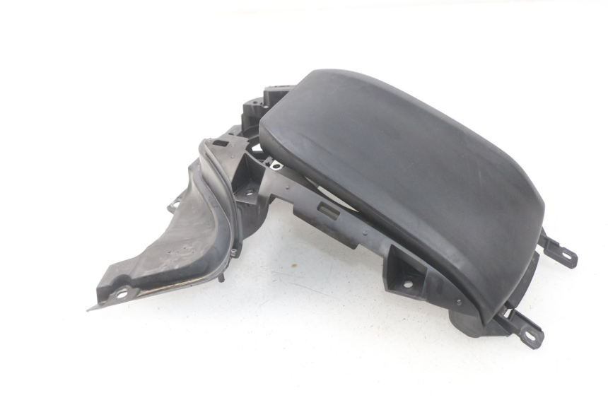 photo de OBUDOWA ZBIORNIKA YAMAHA YP T-MAX TMAX 530 (2017 - 2020) - Zbliżenie techniczne