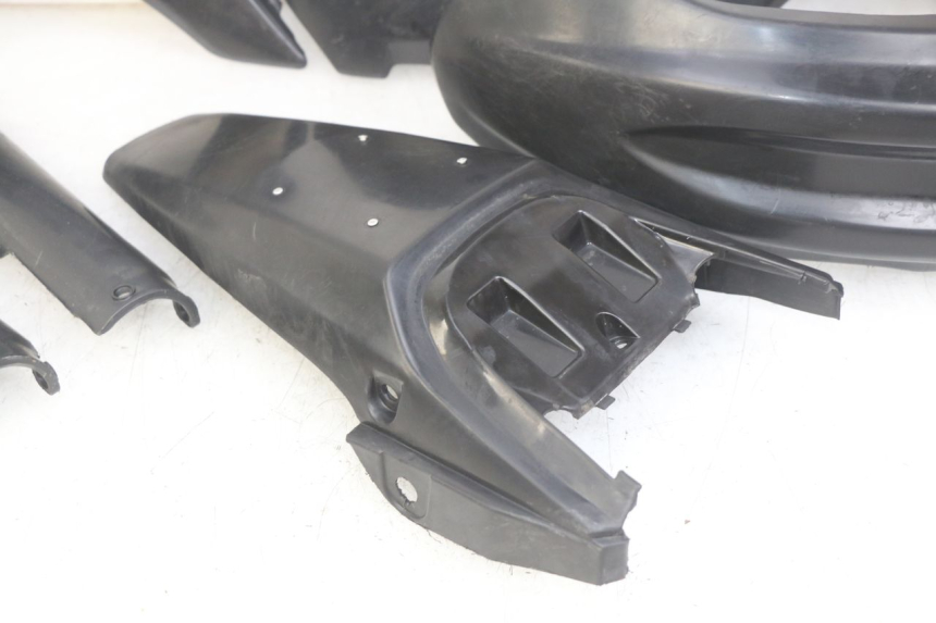 photo de PEŁNY ZESTAW OWIEWEK KAROSERYJNYCH ORION AGB37 CRF1 DIRT BIKE 125 (2013 - 2021) - Zbliżenie komponentów