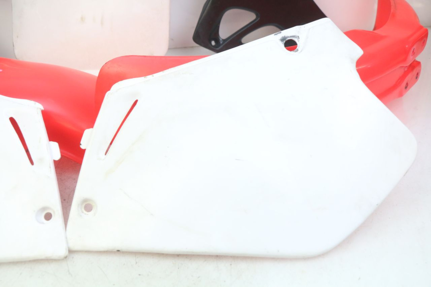 photo de KOMPLETNA OWIEWKA NADWOZIA HONDA CR 125 (1995 - 1997) - Kontrola wizualna