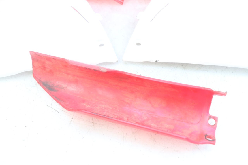 photo de KOMPLETNA OWIEWKA NADWOZIA HONDA CR 125 (1995 - 1997) - Struktura - zbliżenie