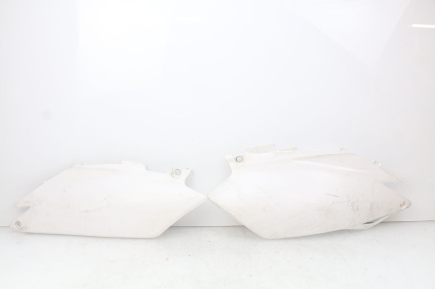 photo de PEŁNY ZESTAW OWIEWEK KAROSERYJNYCH HONDA CRF 250 (2013 - 2016) - Zbliżenie techniczne