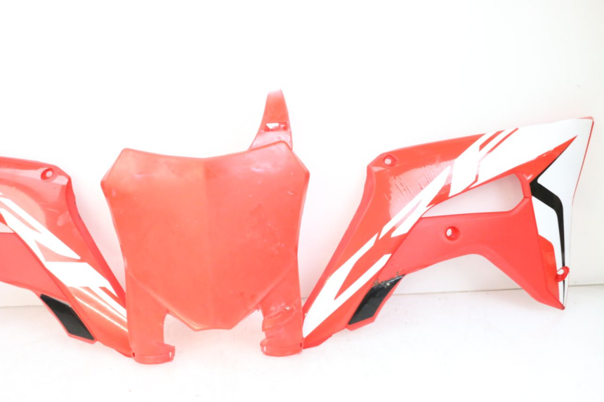 photo de PEŁNY ZESTAW OWIEWEK KAROSERII HONDA CRF R 250 (2020 - 2021) - Szczegóły charakterystyczne