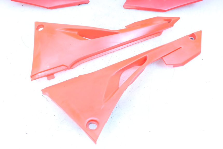 photo de PEŁNY ZESTAW OWIEWEK KAROSERII HONDA CRF R 250 (2020 - 2021) - Zoom jakości