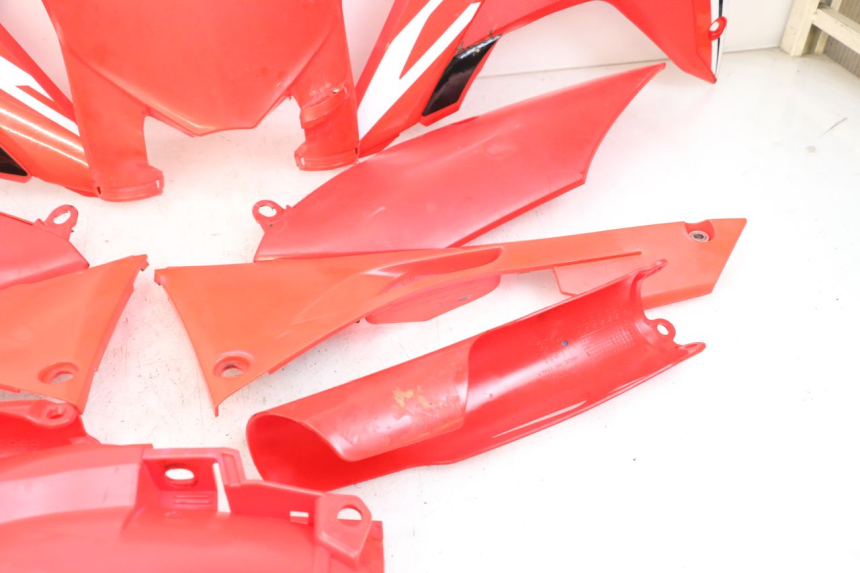 photo de PEŁNY ZESTAW OWIEWEK KAROSERII HONDA CRF R 250 (2020 - 2021) - Punkty mocowania