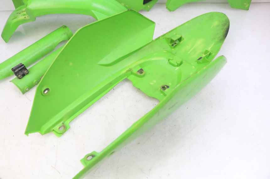 photo de KOMPLETNA OWIEWKA NADWOZIA APOLLO DIRT BIKE 125 (2010 - 2018) - Widok z bliska