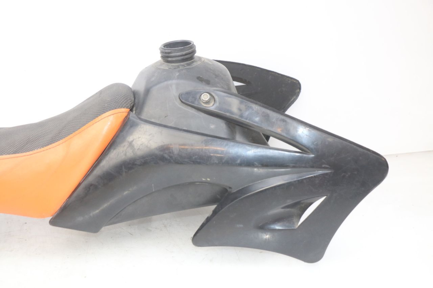 photo de PEŁNY ZESTAW OWIEWEK KAROSERYJNYCH CCR DIRT BIKE 110 - Inny kąt widzenia