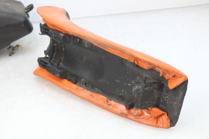 photo de PEŁNY ZESTAW OWIEWEK KAROSERYJNYCH CCR DIRT BIKE 110 - Inny kąt widzenia