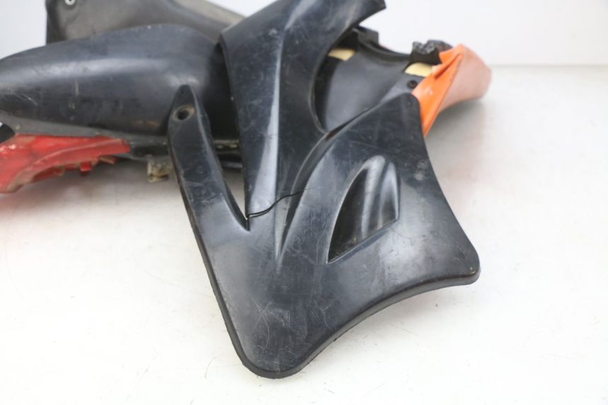 photo de PEŁNY ZESTAW OWIEWEK KAROSERYJNYCH CCR DIRT BIKE 110 - Stan powierzchni