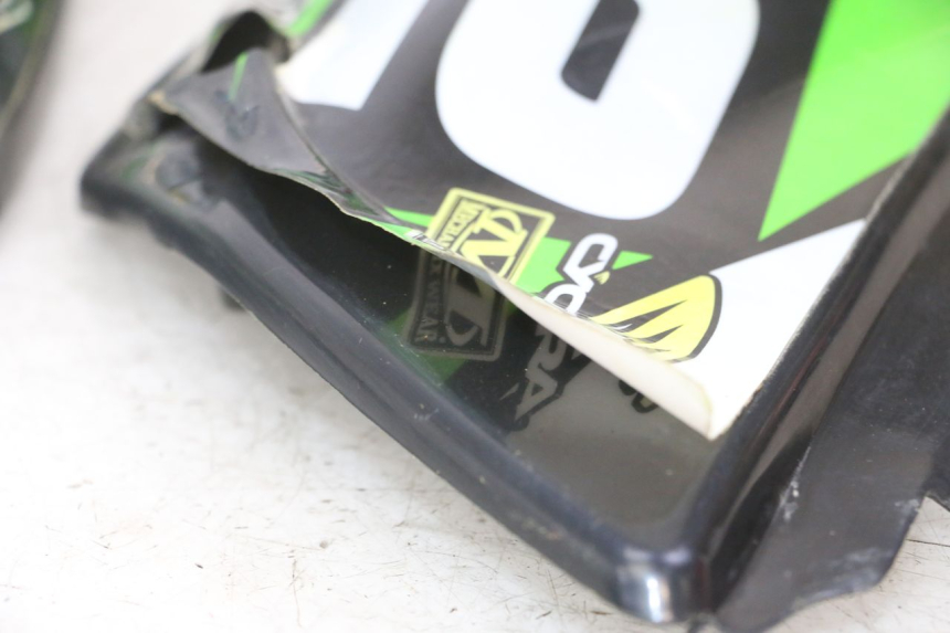 photo de PEŁNY ZESTAW OWIEWEK KAROSERYJNYCH PROBIKE DIRT 140 - Zbliżenie komponentów