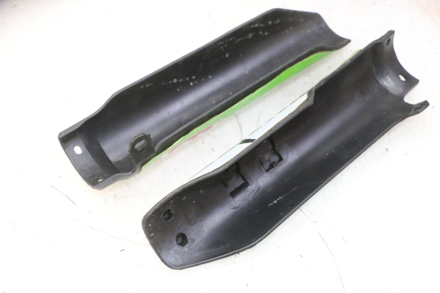 photo de PEŁNY ZESTAW OWIEWEK KAROSERYJNYCH PROBIKE DIRT 140 - Zoom stanu zużycia