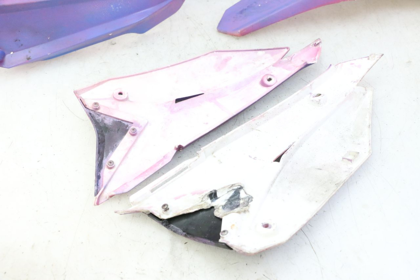 photo de PEŁNY ZESTAW OWIEWEK KAROSERII BSE DIRTBIKE PH10L 125 - Oznaczenia i referencje