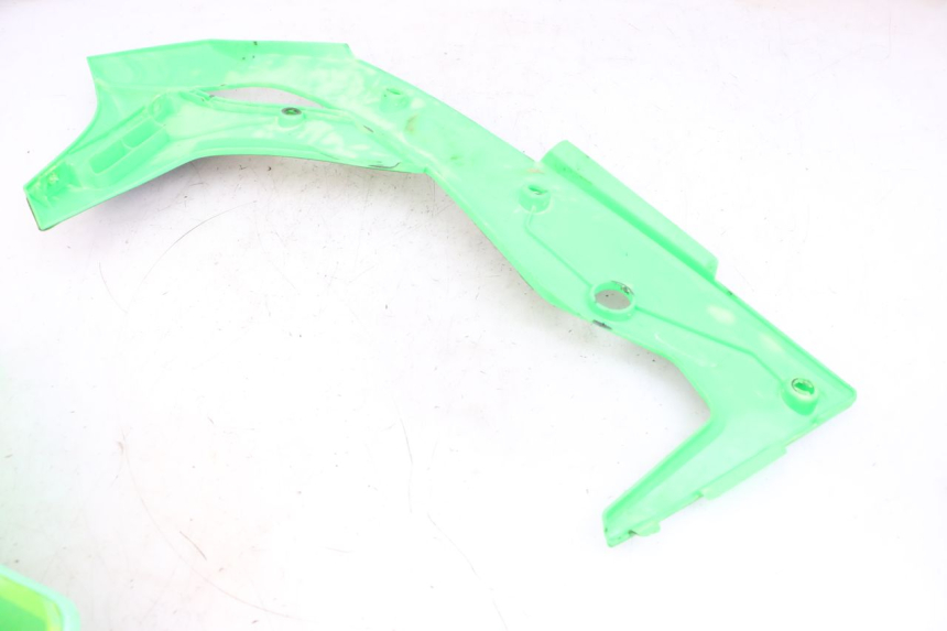 photo de PEŁNY ZESTAW OWIEWEK KAROSERYJNYCH KAWASAKI KXF KX-F 250 (2017 - 2019) - Szczegóły charakterystyczne