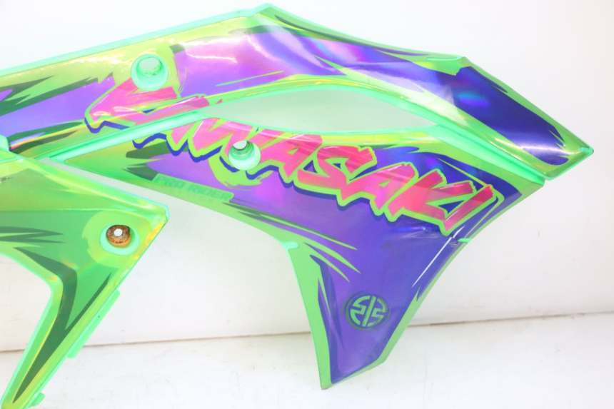 photo de PEŁNY ZESTAW OWIEWEK KAROSERYJNYCH KAWASAKI KXF KX-F 250 (2017 - 2019) - Struktura - zbliżenie