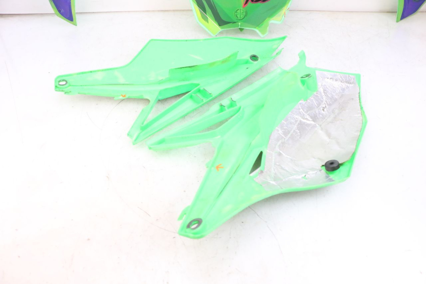 photo de PEŁNY ZESTAW OWIEWEK KAROSERYJNYCH KAWASAKI KXF KX-F 250 (2017 - 2019) - Inny kąt widzenia