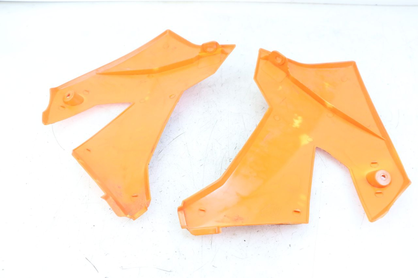 photo de PEŁNY ZESTAW OWIEWEK KAROSERII APOLLO RFZ 125 - Szczegół części