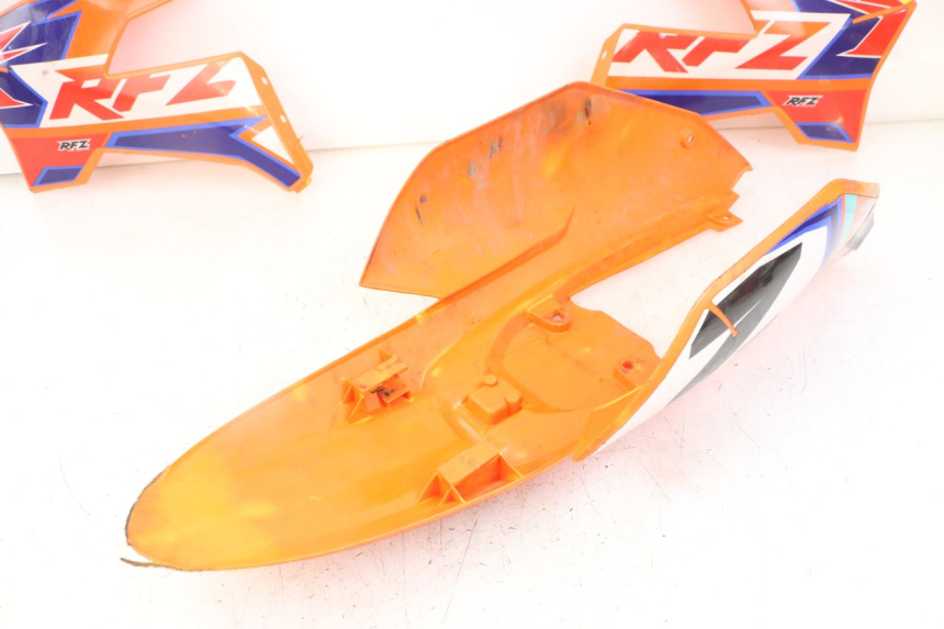 photo de PEŁNY ZESTAW OWIEWEK KAROSERII APOLLO RFZ 125 - Oznaczenia i referencje