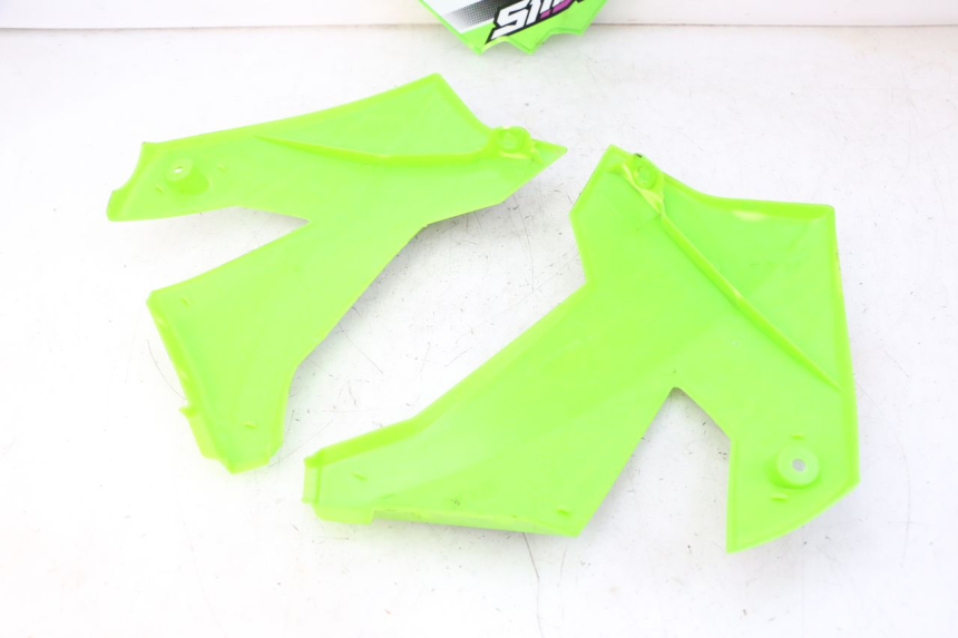 photo de PEŁNY ZESTAW OWIEWEK KAROSERII APOLLO RFZ 125 - Zbliżenie techniczne