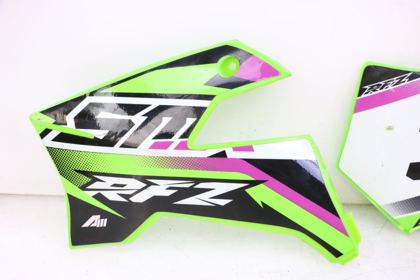 photo de PEŁNY ZESTAW OWIEWEK KAROSERII APOLLO RFZ 125 - Stan powierzchni