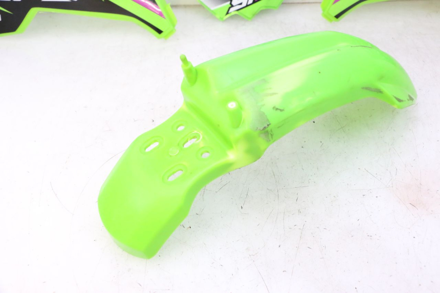 photo de PEŁNY ZESTAW OWIEWEK KAROSERII APOLLO RFZ 125 - Oznaczenia i referencje