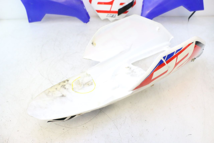 photo de PEŁNY ZESTAW OWIEWEK KAROSERII APOLLO RFZ 125 - Zbliżenie komponentów