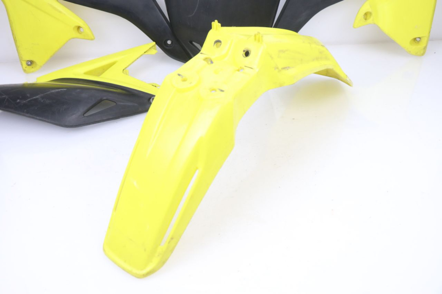 photo de PEŁNY ZESTAW OWIEWEK KAROSERII SUZUKI RM-Z RMZ 250 (2010 - 2016) - Oznaczenia i referencje