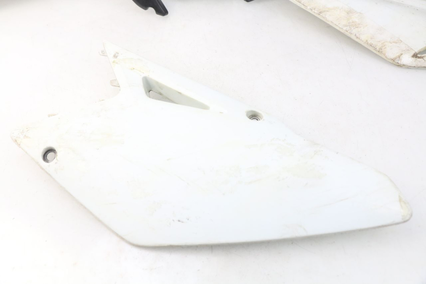 photo de KOMPLETNA OWIEWKA NADWOZIA SUZUKI RMZ RM-Z 450 (2008 - 2011) - Szczegóły charakterystyczne