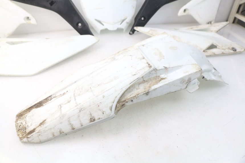 photo de KOMPLETNA OWIEWKA NADWOZIA SUZUKI RMZ RM-Z 450 (2008 - 2011) - Zoom jakości