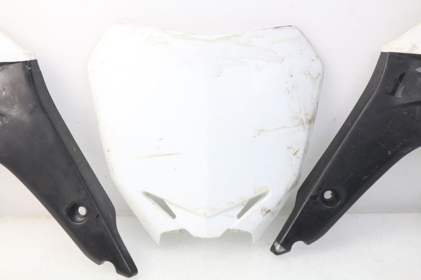 photo de KOMPLETNA OWIEWKA NADWOZIA SUZUKI RMZ RM-Z 450 (2008 - 2011) - Zbliżenie techniczne