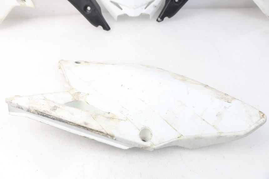 photo de KOMPLETNA OWIEWKA NADWOZIA SUZUKI RMZ RM-Z 450 (2008 - 2011) - Stan powierzchni