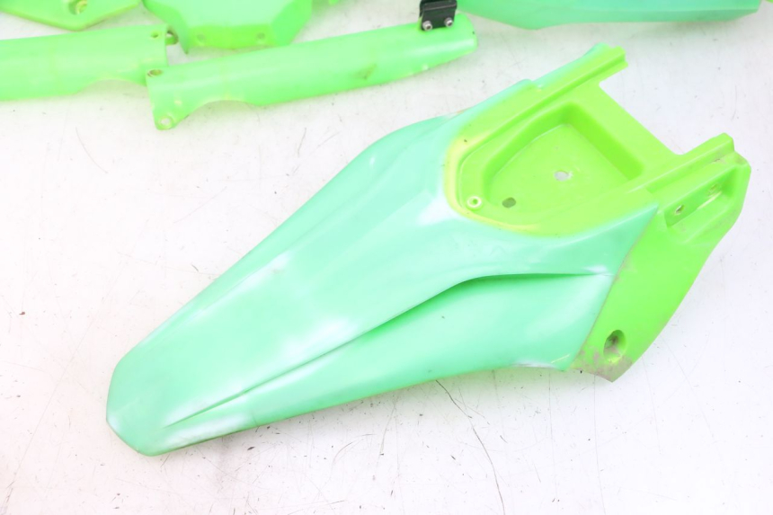 photo de PEŁNY ZESTAW OWIEWEK KAROSERYJNYCH APOLLO RXF 125 - Kontrola wizualna