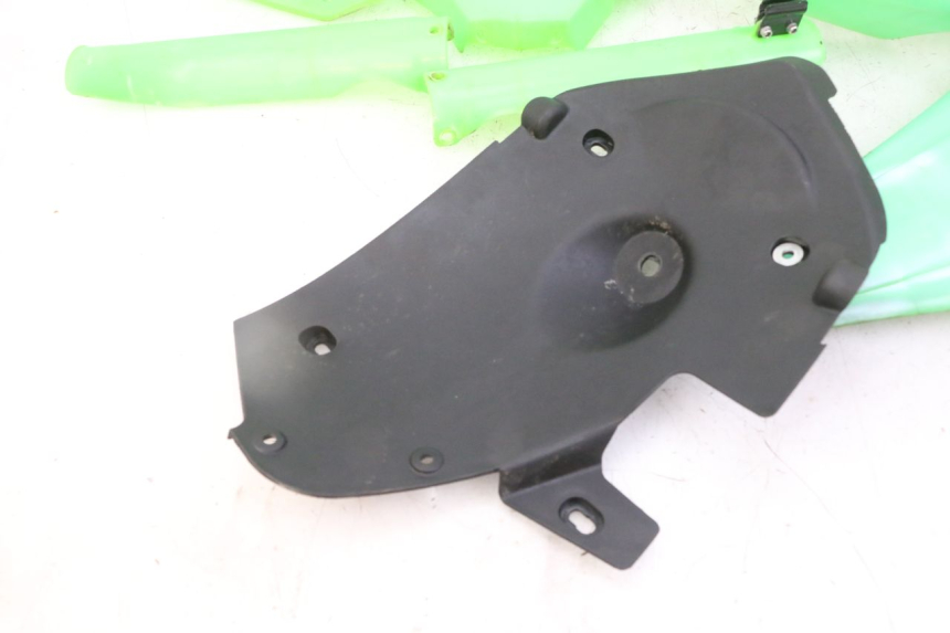 photo de PEŁNY ZESTAW OWIEWEK KAROSERYJNYCH APOLLO RXF 125 - Struktura - zbliżenie